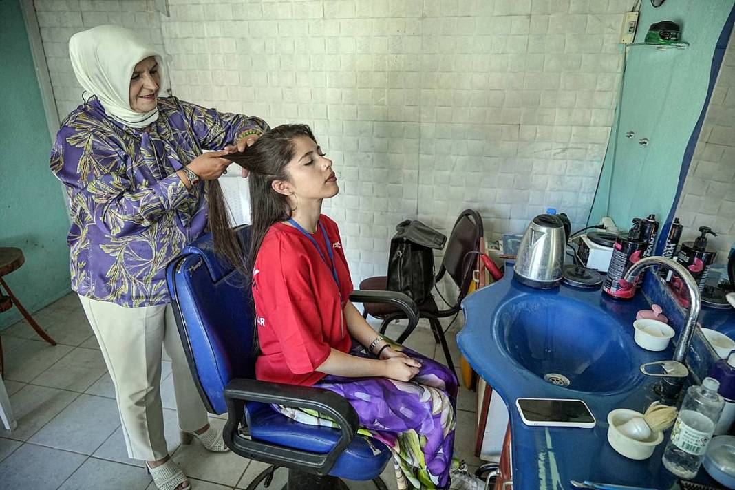 Erkeklere sokağa çıkma yasağı: Kadınlar yönetimi ele geçirdi! Kahvehaneler bile onlara emanet 2